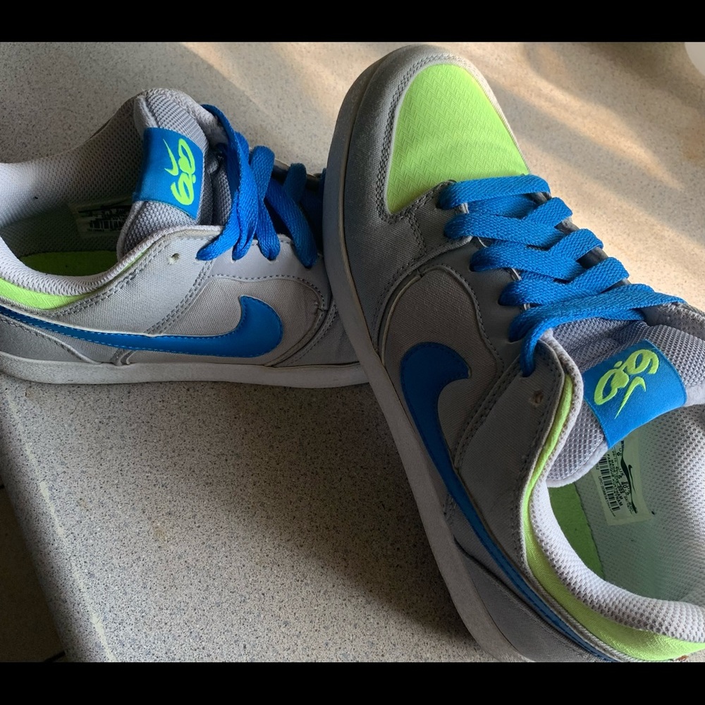 Nike - Picture 5 of 5